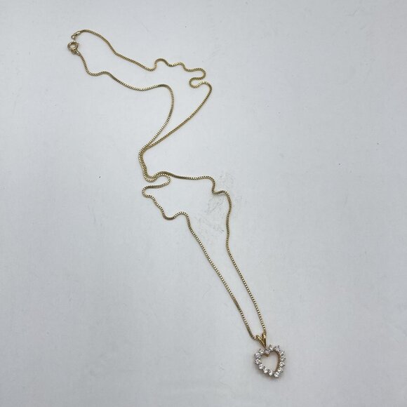 Vin Jewelry - 14K Gold Heart Pendant Necklace With Cubic Zirconia Stones 28"